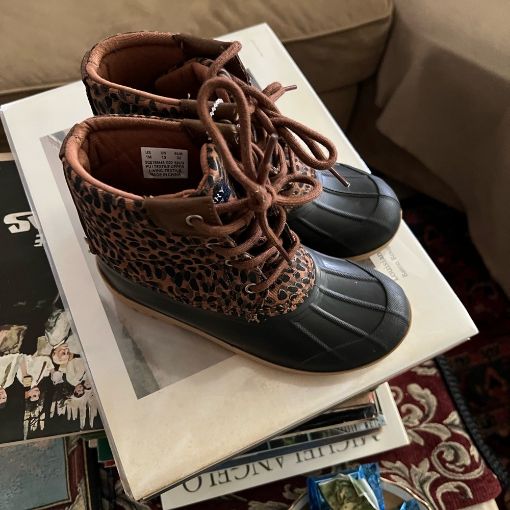 Sperry Brown and Black Rain & Snow Boots with Waterproof Design Size 1M